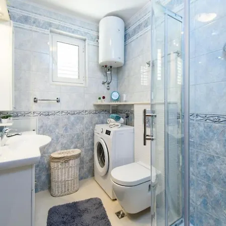 Katarina Tiha - Two Bedroom With Jacuzzi And Sea View Te... Apartman *